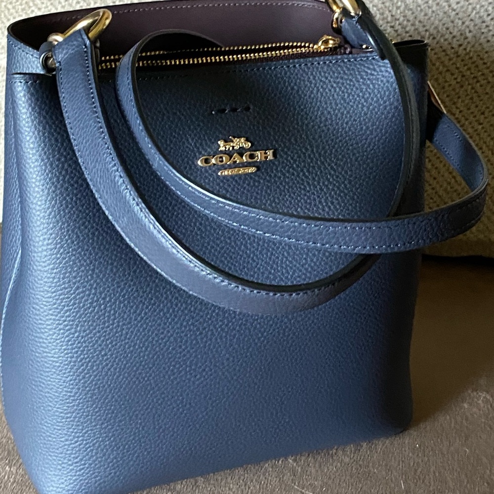 Coach small TWN Bucket bag. Genuine leather.